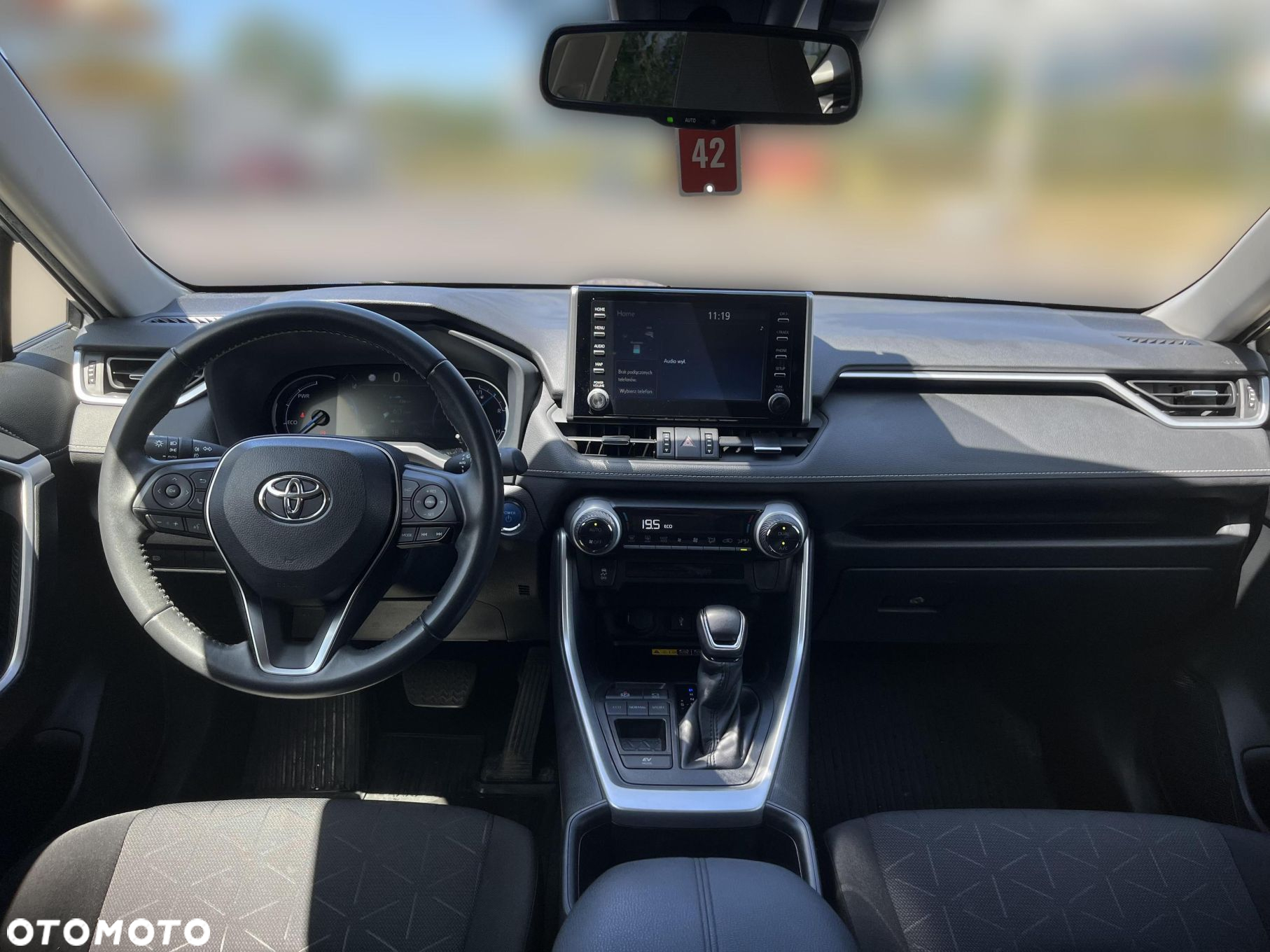 Toyota RAV4 - 11