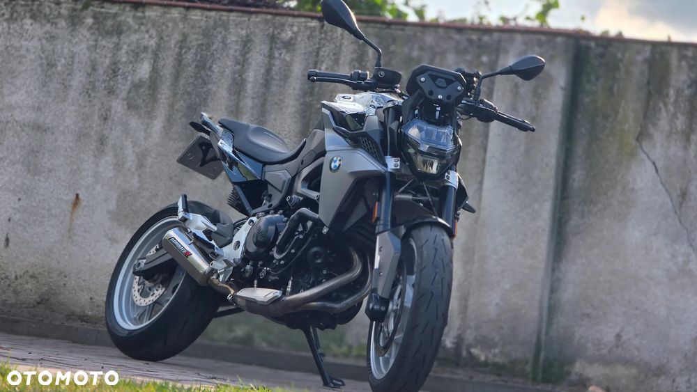 BMW F - 10