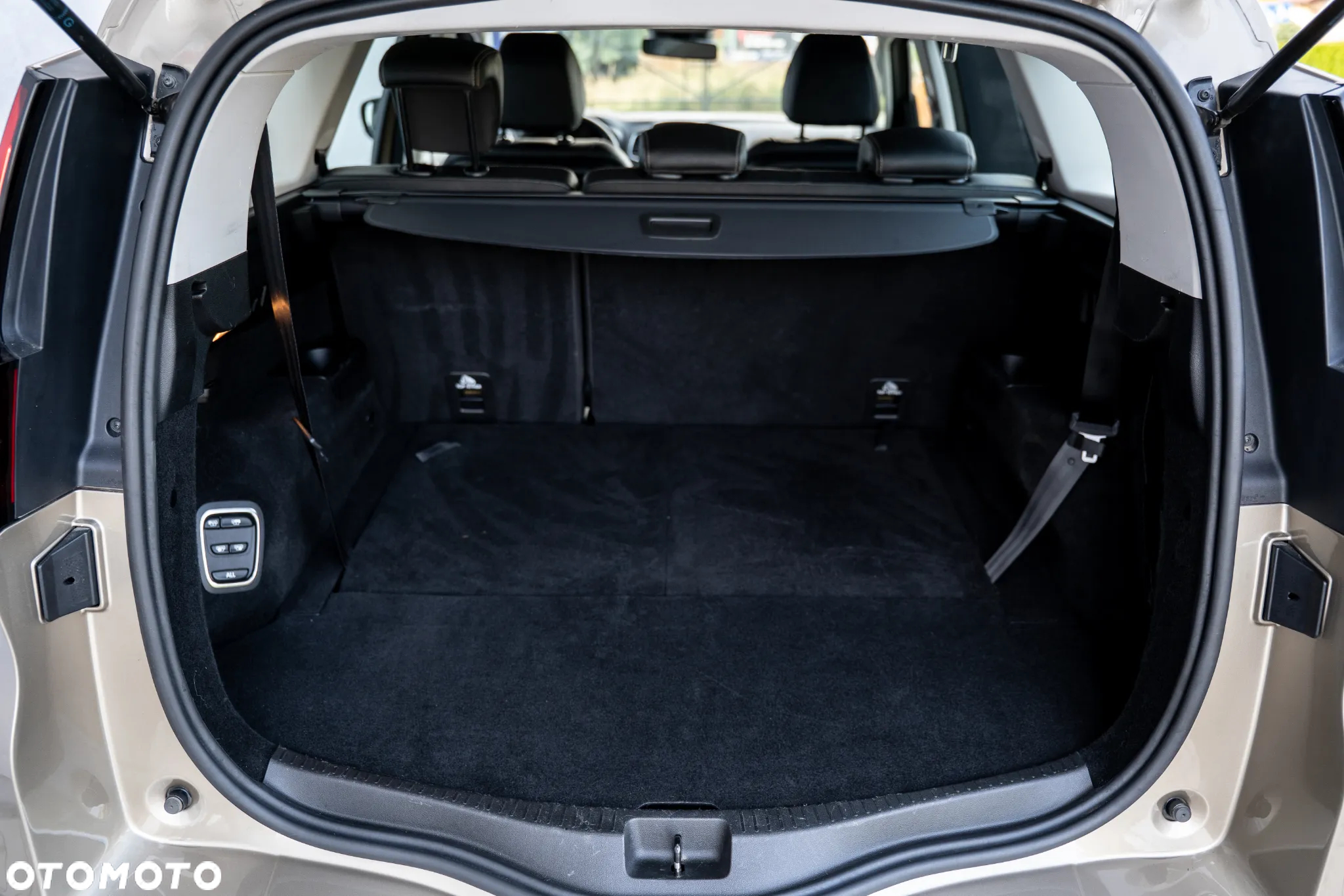Renault Scenic 1.3 TCe Energy Intens EDC - 31