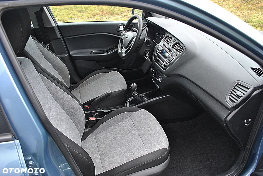Hyundai i20 blue 1.4 Active Select - 10