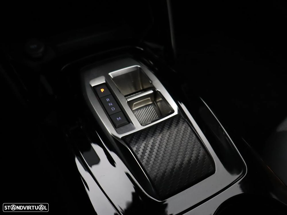 Peugeot 2008 PureTech 130 EAT8 Allure - 23