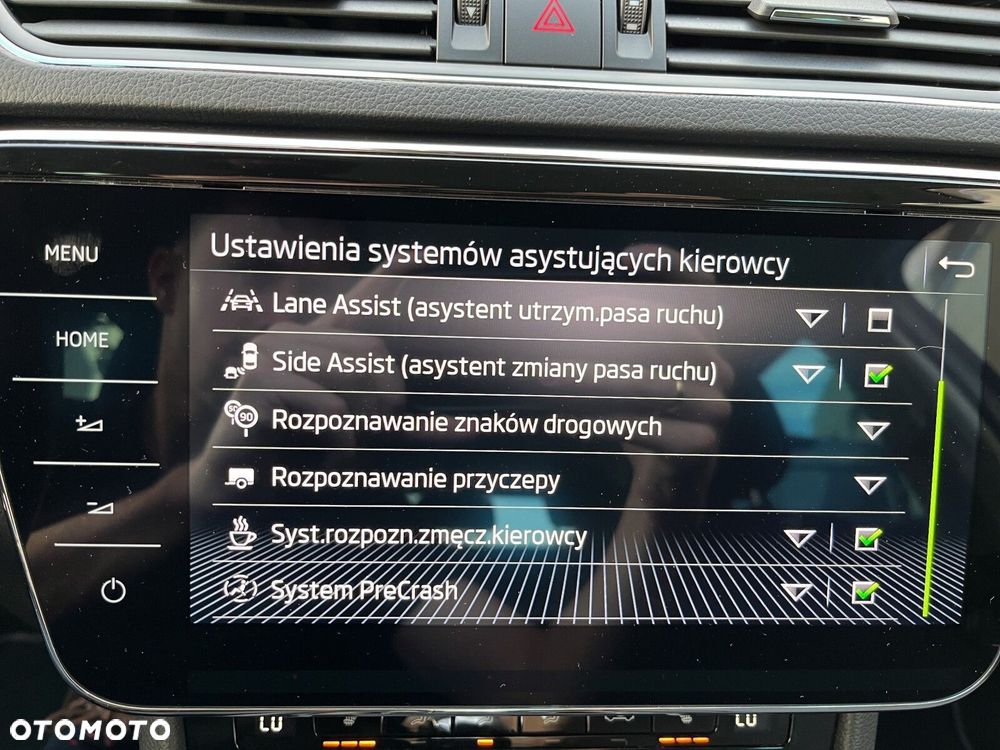 Skoda Superb 2.0 TDI SCR Style DSG - 35