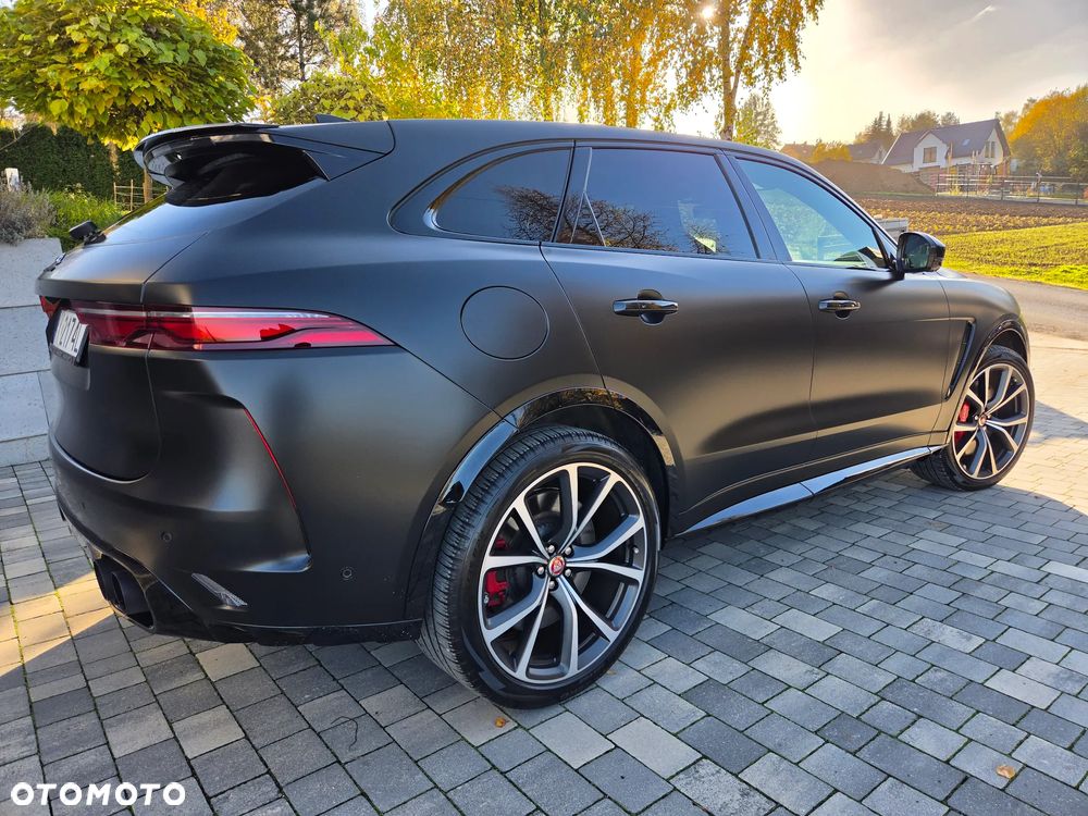 Jaguar F-Pace 5.0 V8 P550 AWD SVR - 9