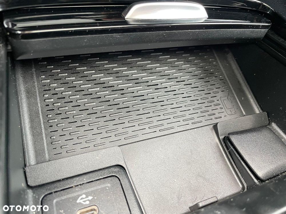 Mercedes-Benz GLA - 20