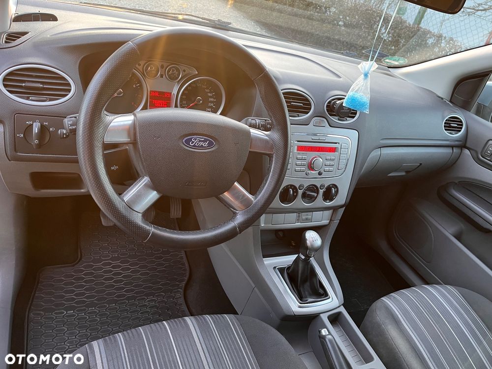 Ford Focus - 10