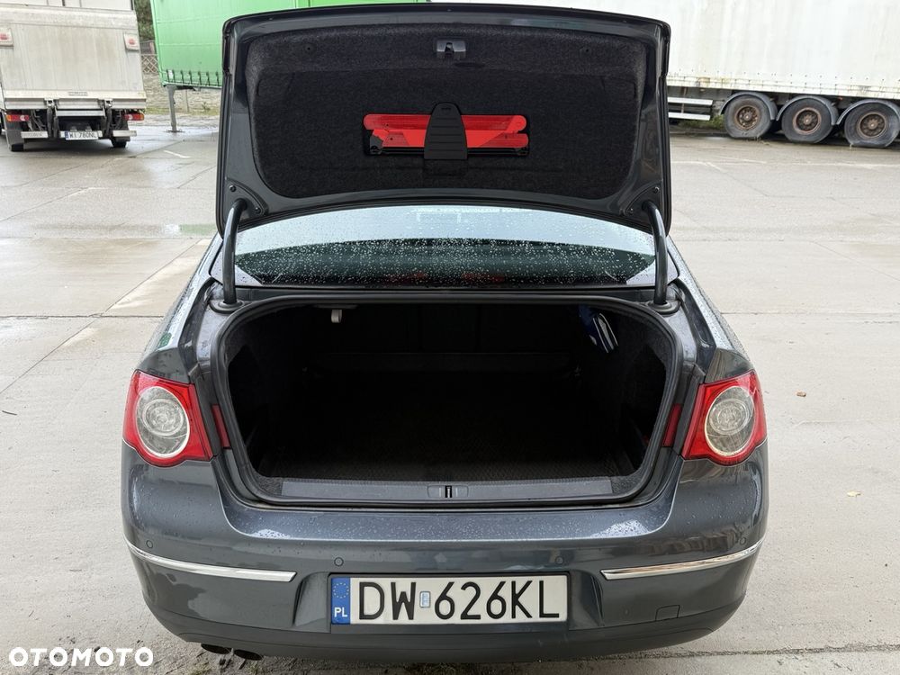 Volkswagen Passat 2.0 TDI DPF 4Mot Comfortline - 18