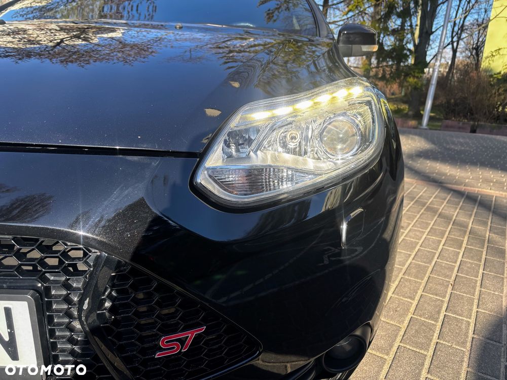 Ford Focus 2.0 EcoBoost ST mit Leder-Exclusiv-Paket - 10