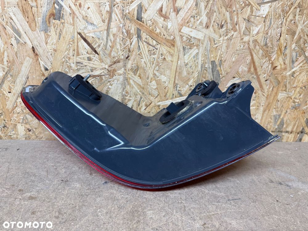 LAMPA TYŁ PRAWA TYLNA PRAWA BMW 5 G30 LED 7376470