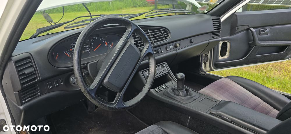 Porsche 944 - 22