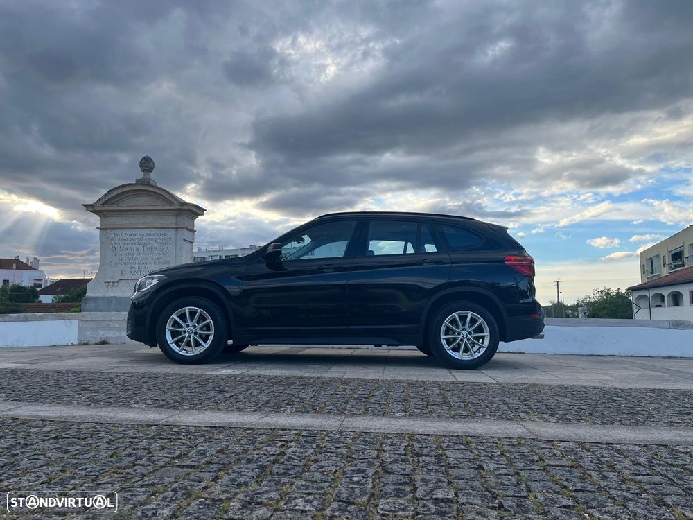 BMW X1 16 d sDrive Auto Line Sport - 2