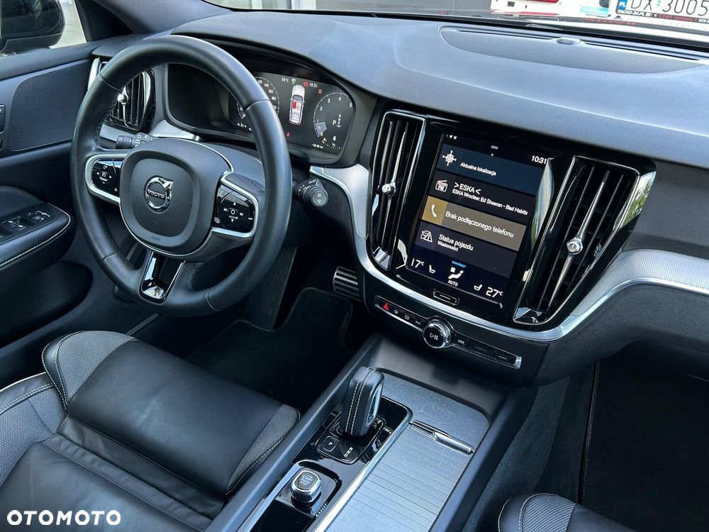 Volvo V60 B3 B Plus Dark - 17