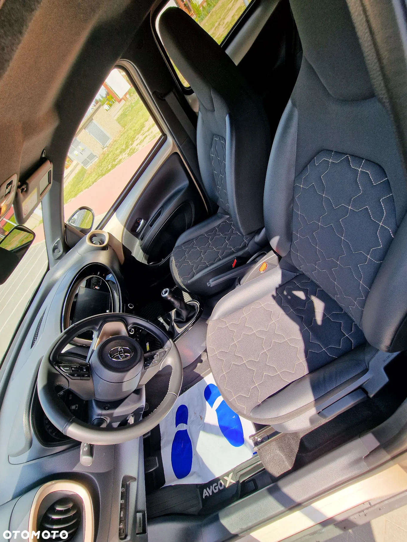 Toyota Aygo X 1.0 VVT-i JBL - 11