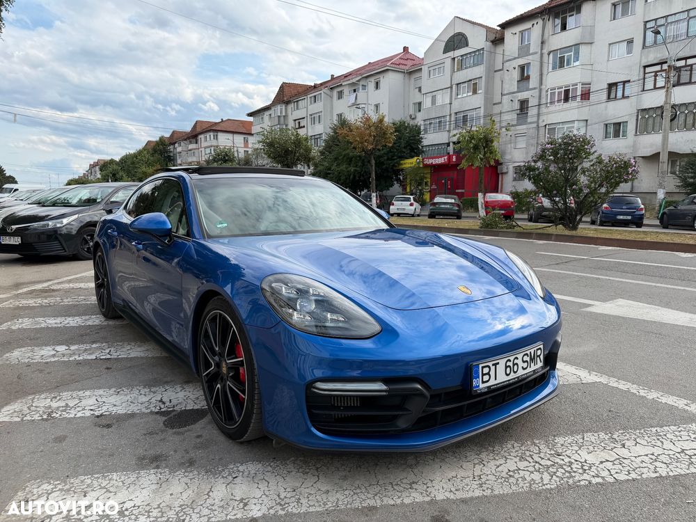 Porsche Panamera GTS - 4
