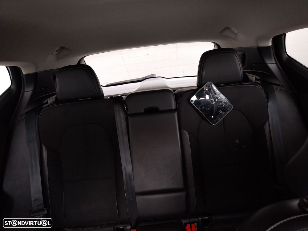 Volvo XC 40 2.0 D3 - 5