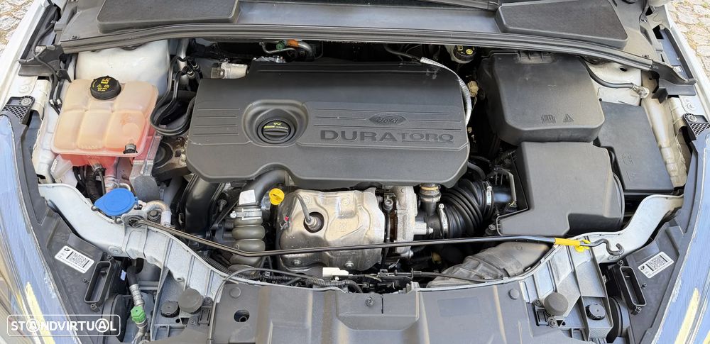 Ford Focus 1.5 TDCi ECOBlue ST-Line - 28