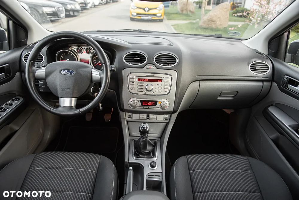 Ford Focus 1.8 Trend - 6