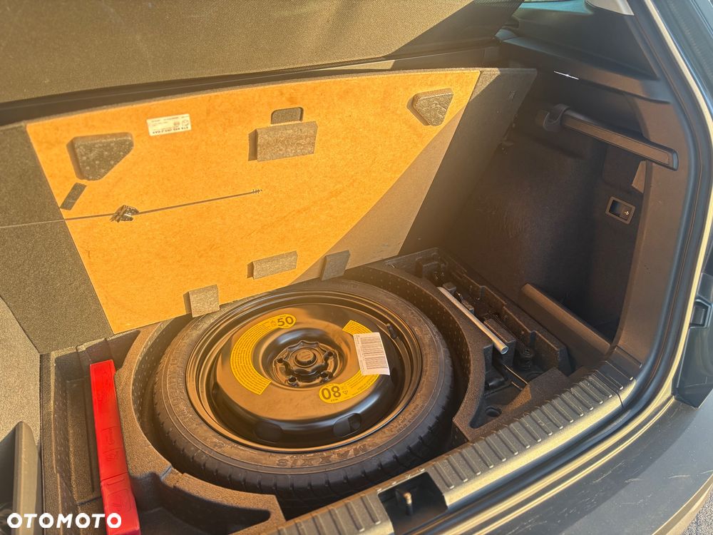 Skoda Karoq 2.0 TDI SCR 4x4 Style DSG - 9