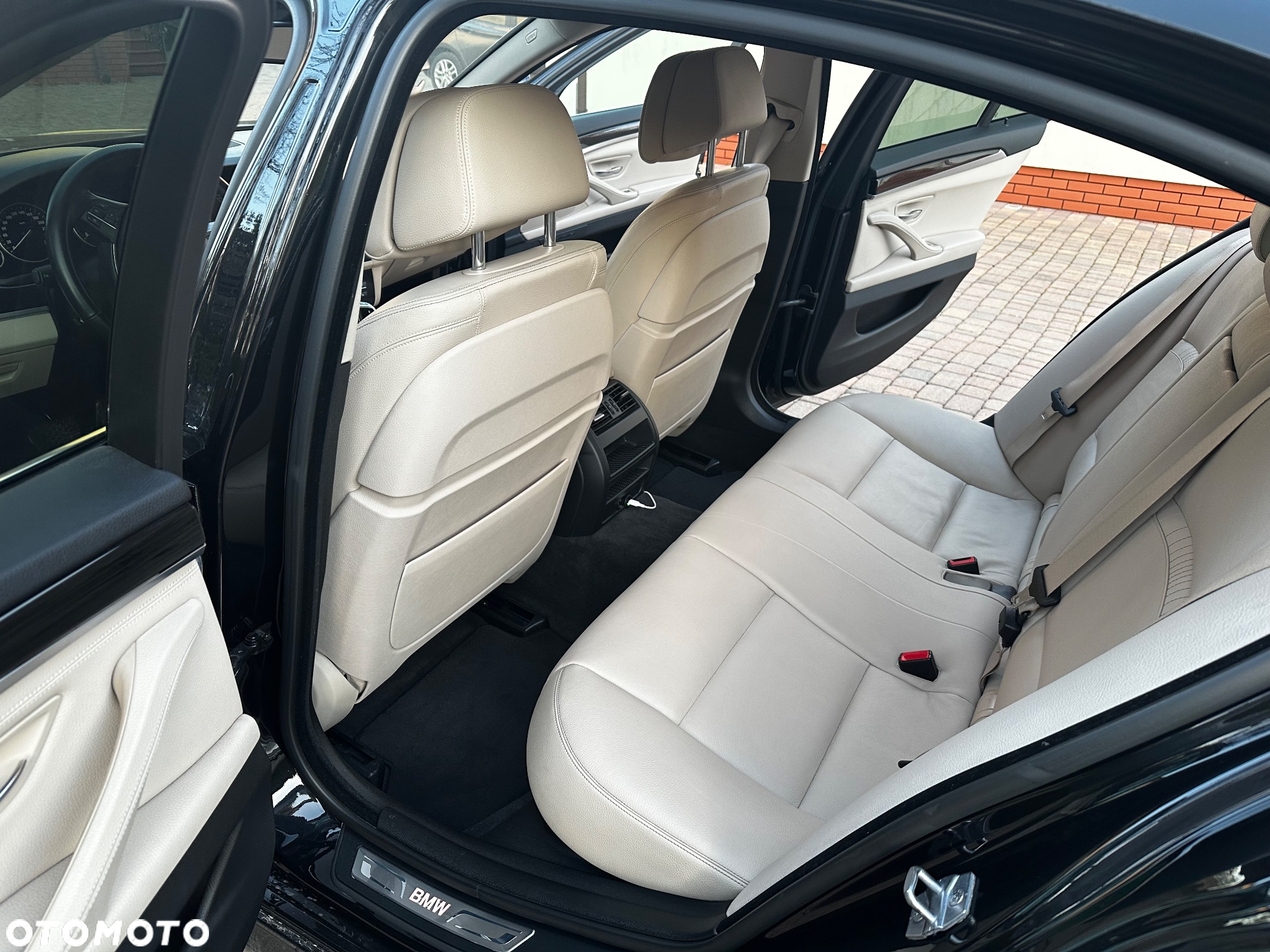 BMW Seria 5 520d xDrive Luxury Line - 13