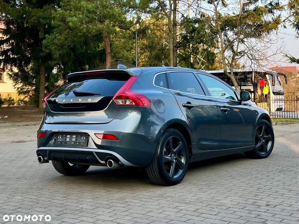 Volvo V40 D3 R Design - 7