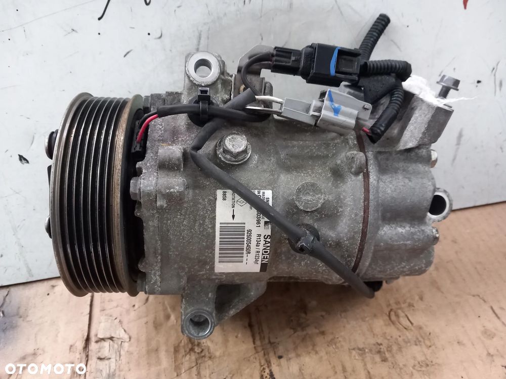 SPRĘŻARKA KLIMATYZACJI RENAULT CLIO IV CAPTUR II 926005450R - 2