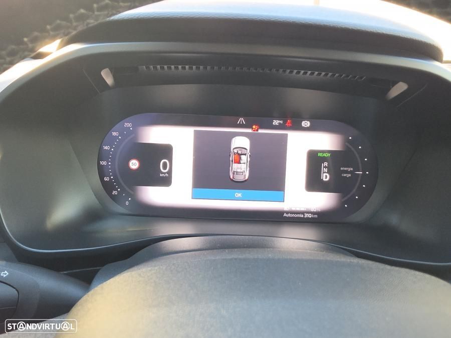 Volvo C40 Recharge Core - 25