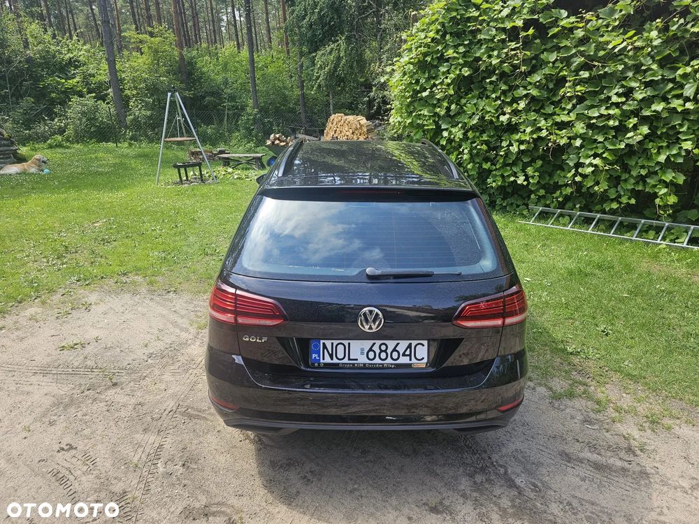 Volkswagen Golf - 6