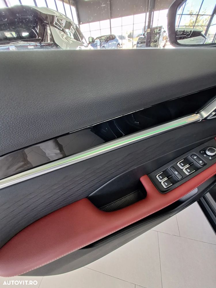 Geely Coolray - 28