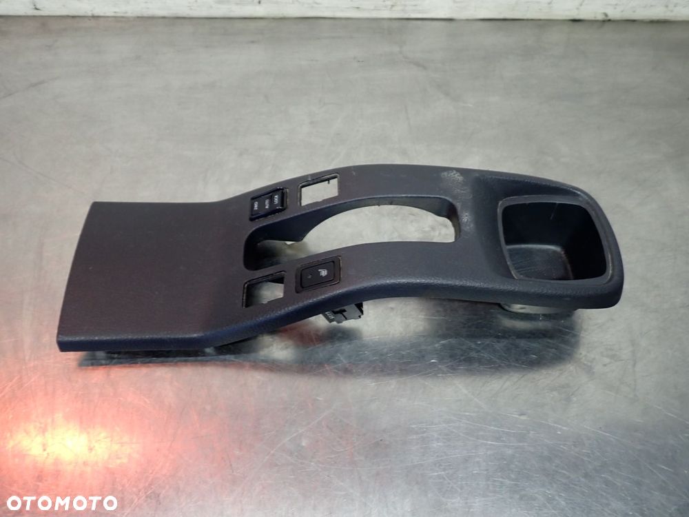 TUNEL ŚRODKOWY Z PRZEŁĄCZNIKIEM NAPĘDÓW SUZUKI SX4 1.6 75822-79J0 - 1