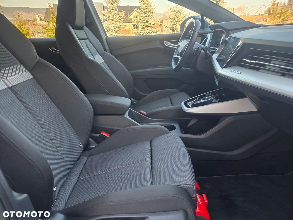 Audi Q4 e-tron - 12