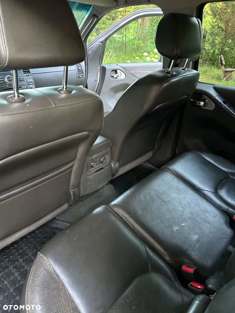 Nissan Pathfinder 2.5 D LE EU5 - 14
