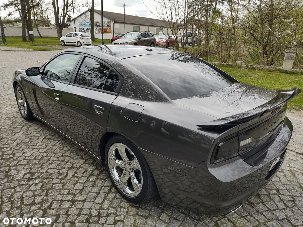 Dodge Charger - 3