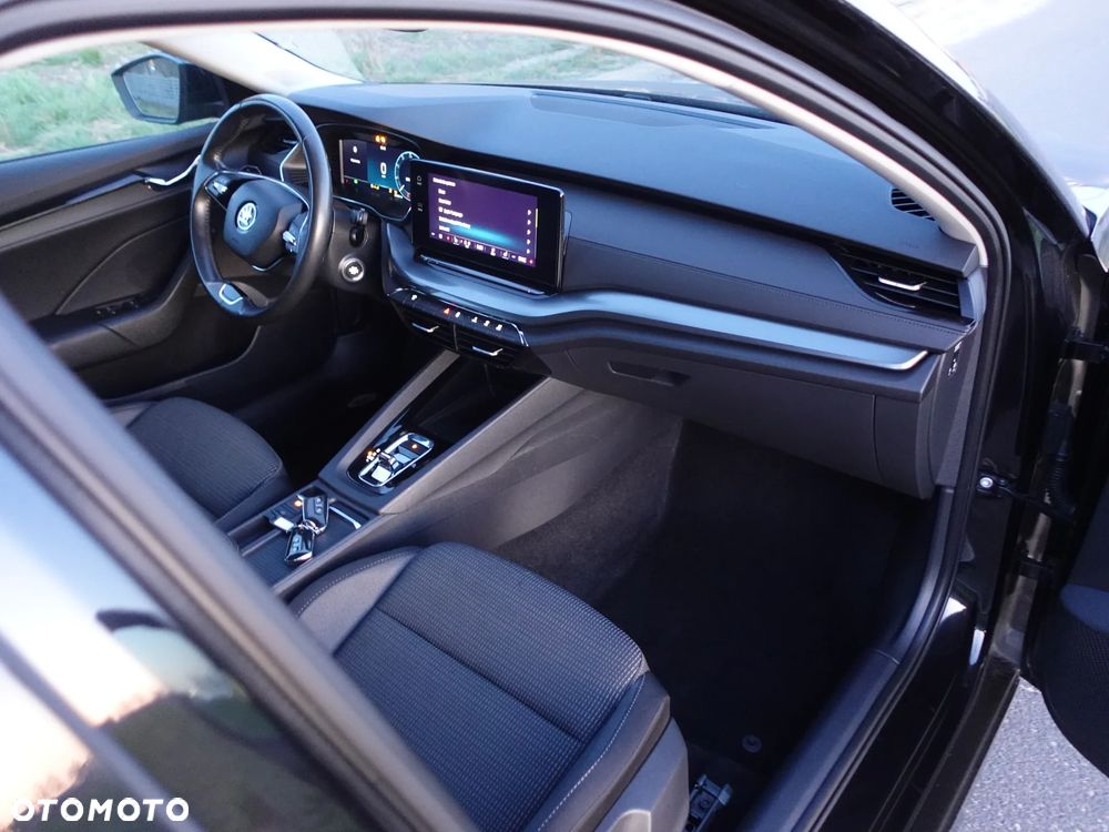 Skoda Octavia 2.0 TDI DSG Ambition - 2