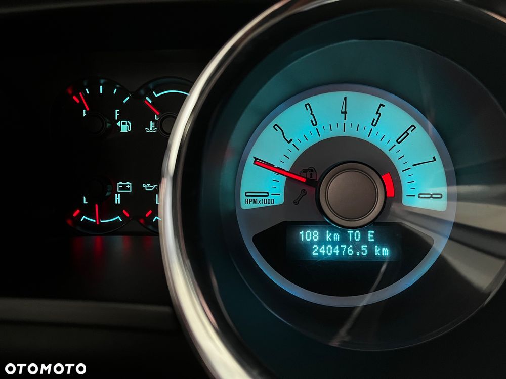 Ford Mustang 3.7 V6 Premium - 9