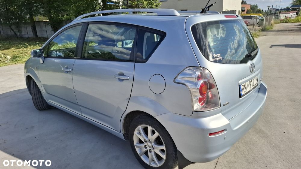 Toyota Corolla Verso - 6
