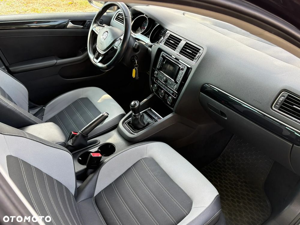 Volkswagen Jetta 1.4 TSI BMT Highline - 26