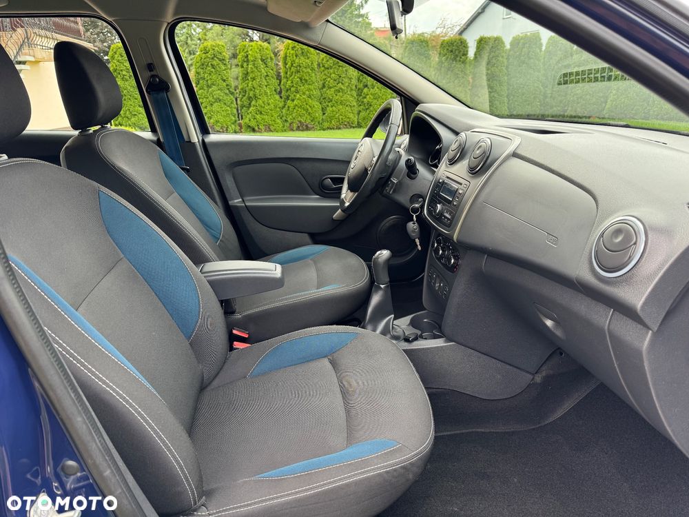 Dacia Logan TCe 90 Celebration - 11