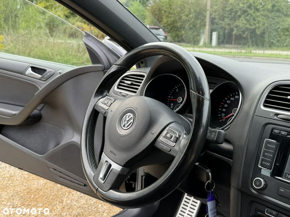 Volkswagen Golf - 23