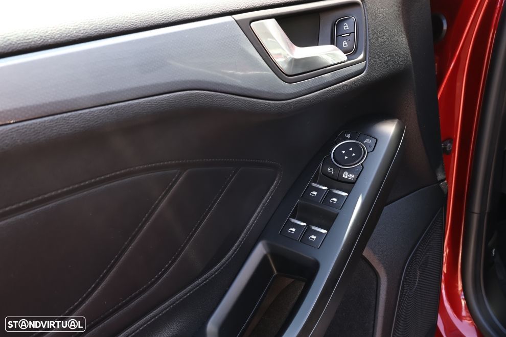 Ford Focus 1.0 EcoBoost Active - 17