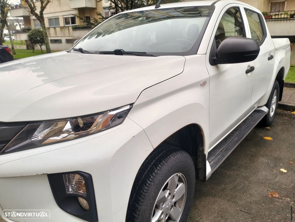 Mitsubishi L200 2.3 DI-D Space Cab Invite Strakar Look 4WD - 23