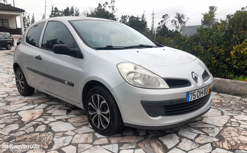 Renault CLIO 1.5 DCI - 11