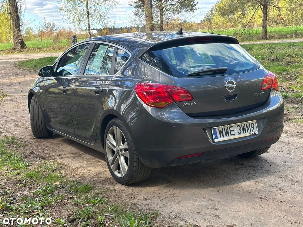 Opel Astra 1.7 CDTI Cosmo - 7