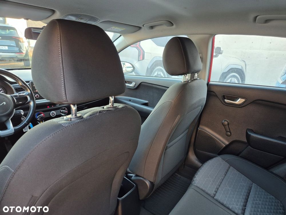 Kia Rio 1.2 M - 9