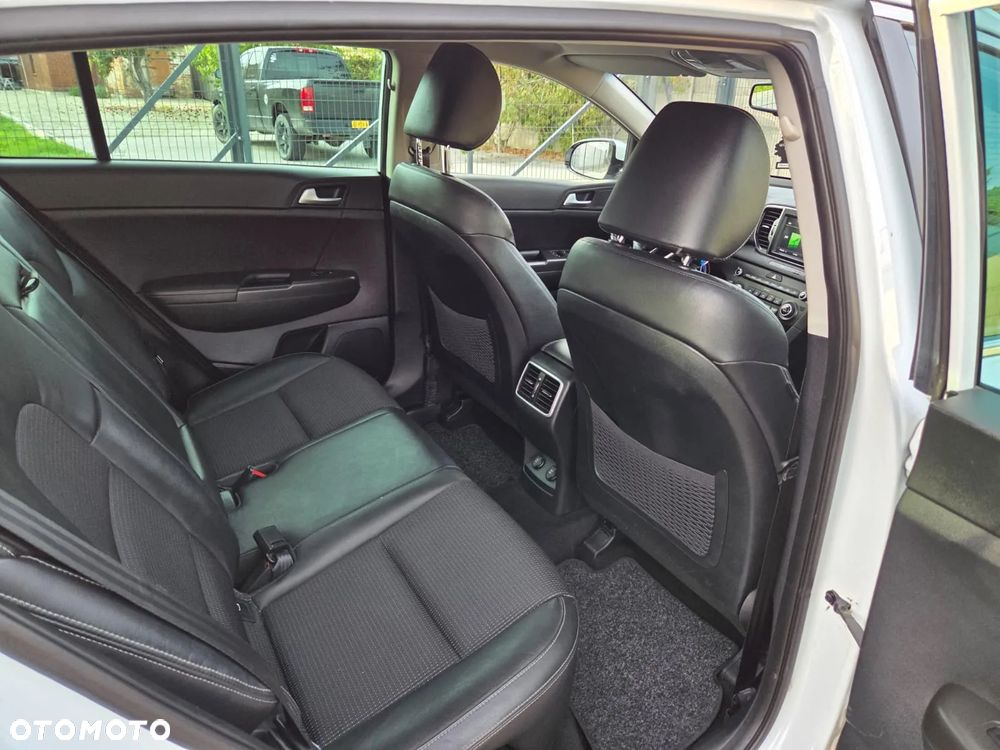 Kia Sportage 2,0 CRDI 2WD ISG Spirit - 15