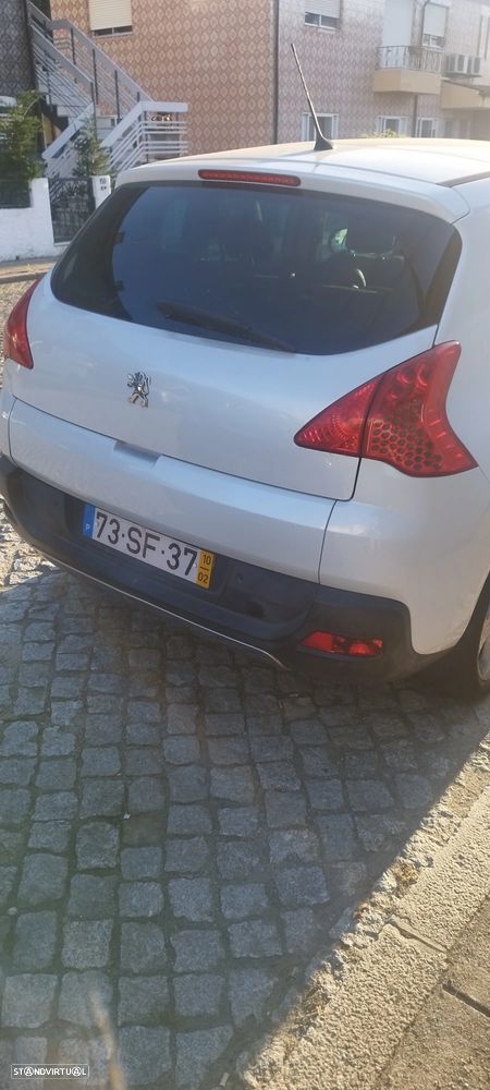 Peugeot 3008 HDi FAP 110 EGS6 Platinum - 2