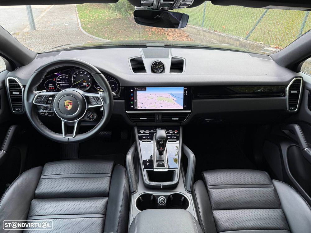 Porsche Cayenne Coupé E-Hybrid - 9