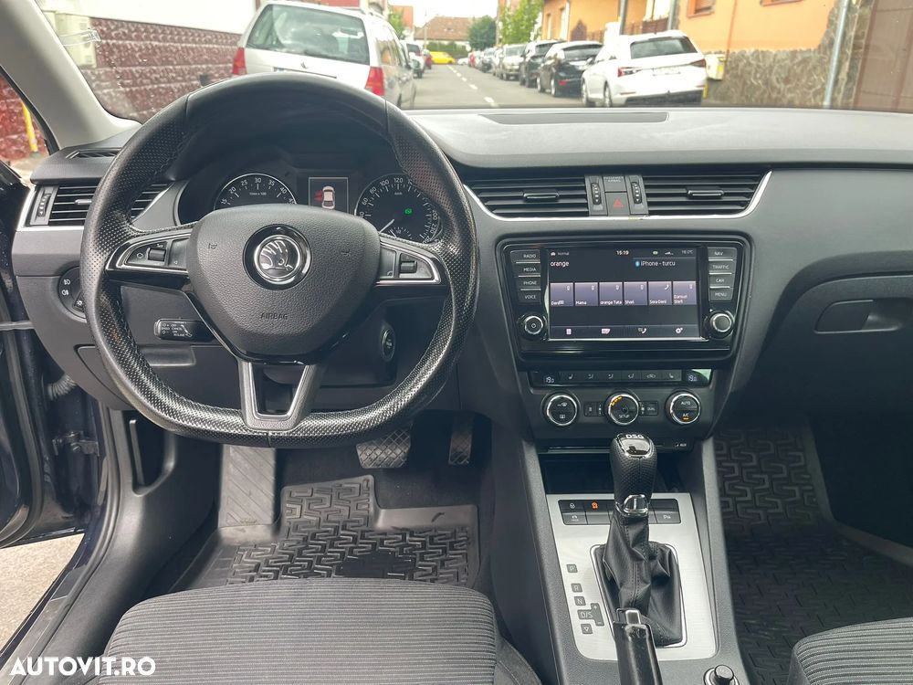 Skoda Octavia 2.0 TDI DSG Style - 5