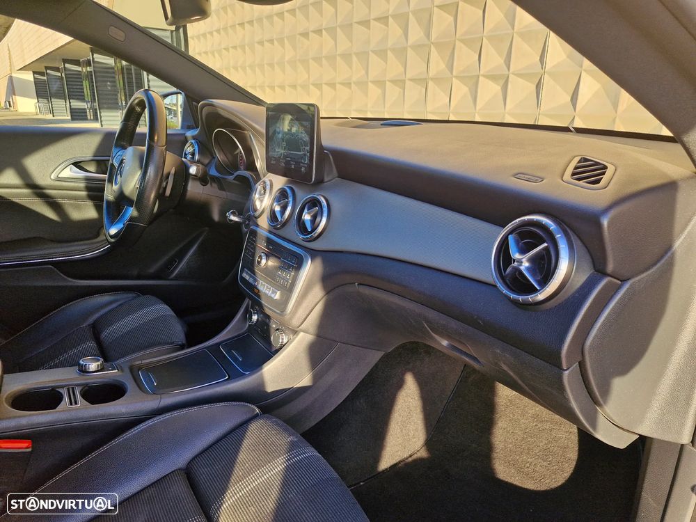 Mercedes-Benz CLA 220 CDI 7G-DCT Urban - 6