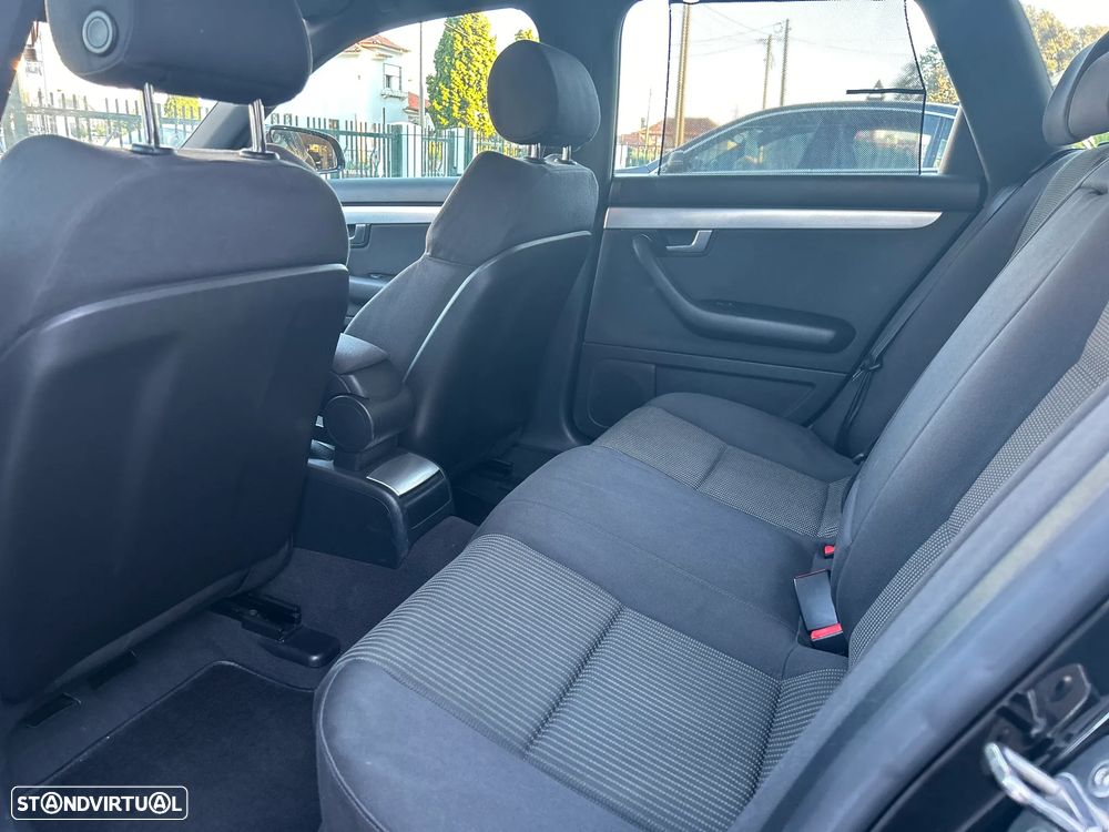 Audi A4 Avant 2.0 TDi S-line - 19