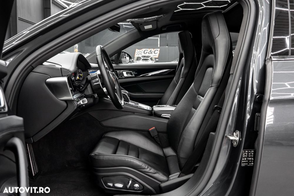 Porsche Panamera 4 E-Hybrid - 16