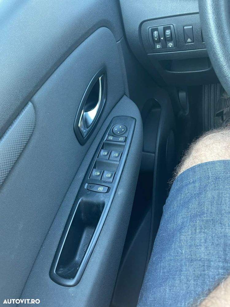 Renault Scenic dCi 110 Expression - 3